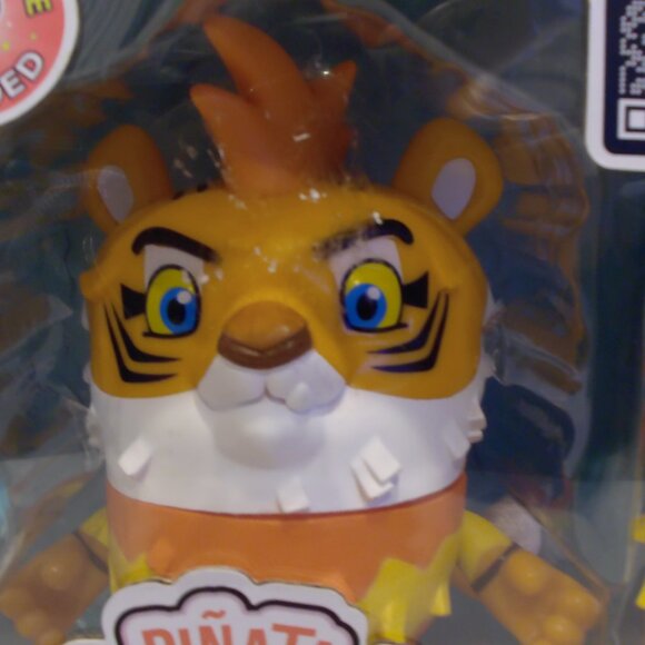 Pinata Smashlings Roblox Pinata Box Mo The Tiger Pinata Character Figure w/Stick - Picture 3 of 11